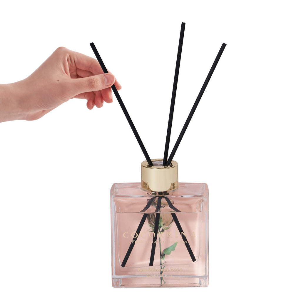 COCORRÍNA Reed Diffuser - 3 Pack/ 90ml with 24 Sticks Reed Diffuser for for House Bedroom Office Decor & Gifts Set (Cashmere Vanilla/Sandalwood Rose/Clean Linen)