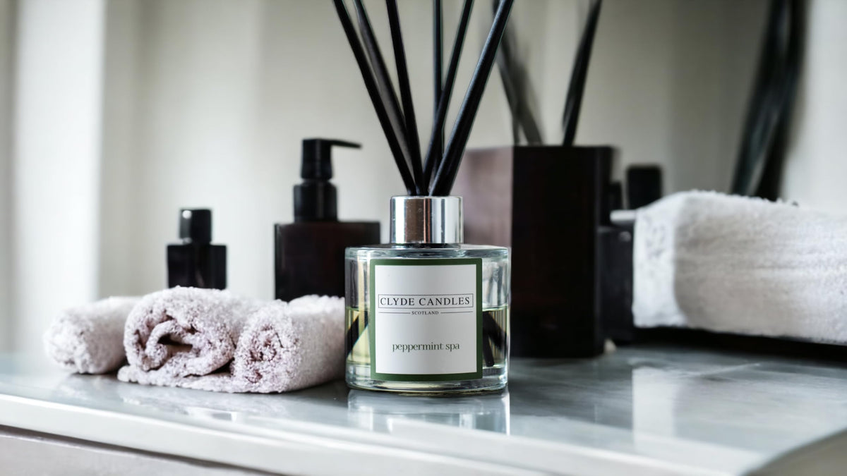 Peppermint Spa Reed Diffuser - Clyde Candles, Luxury Diffuser Oil with a Set of 7 Fibre Sticks, 100ml, Best Aroma Scent for Home, Kitchen, Living Room, Bathroom. Fragrance Diffusers set with sticks