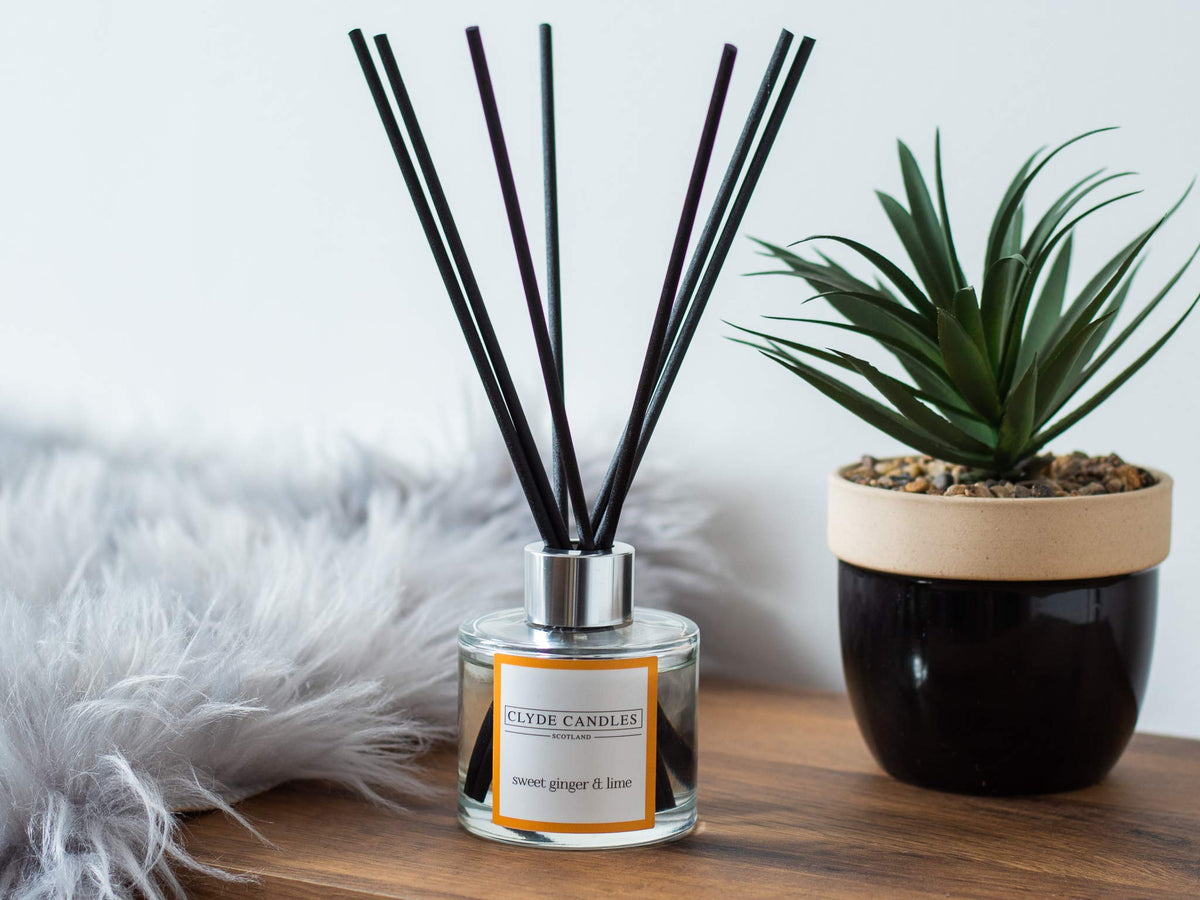 Sweet Ginger & Lime Reed Diffuser - Clyde Candles, Luxury Diffuser Oil with a Set of 7 Fibre Sticks, Best Aroma Scent for Home, Kitchen, Living Room, Bathroom. Fragrance Diffusers set with sticks