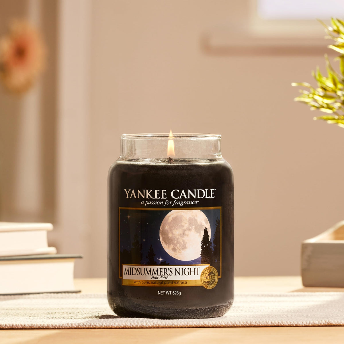 Yankee Candle Scented Candle | Midsummer's Night Large Jar | Long Burning Candles: up to 150 Hours | Perfect Gifts for Women
