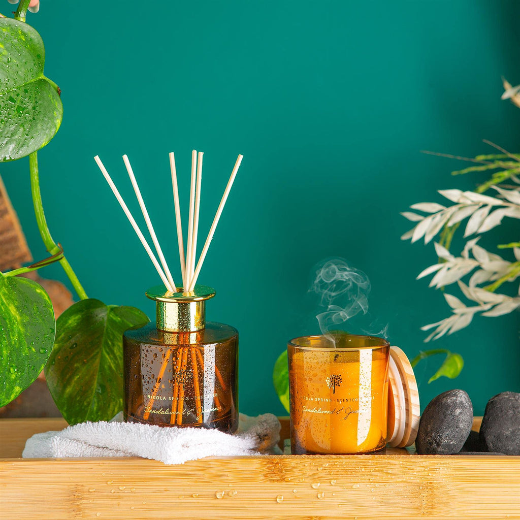 Nicola Spring Sandalwood & Jasmine Scented Candle & Reed Diffuser Set - 130g Soy Wax Candle 21 Hour Burning Time Small Relaxing Fragrance Gift Set Aromatherapy 200ml Fragrant Diffuser